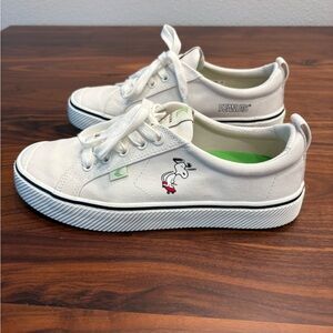 Cariuma Peanuts White Sneakers, Women’s 8